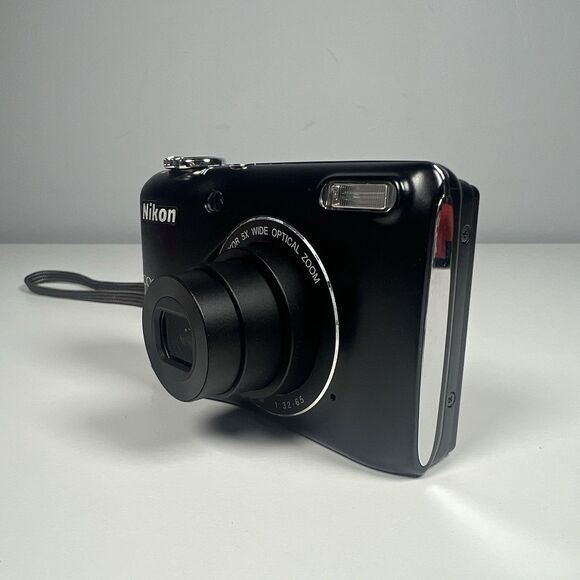 Nikon Coolpix L26 16.1MP Compact Digital Camera Black Tested Working W/ 8GB Card - Picture 4 of 9